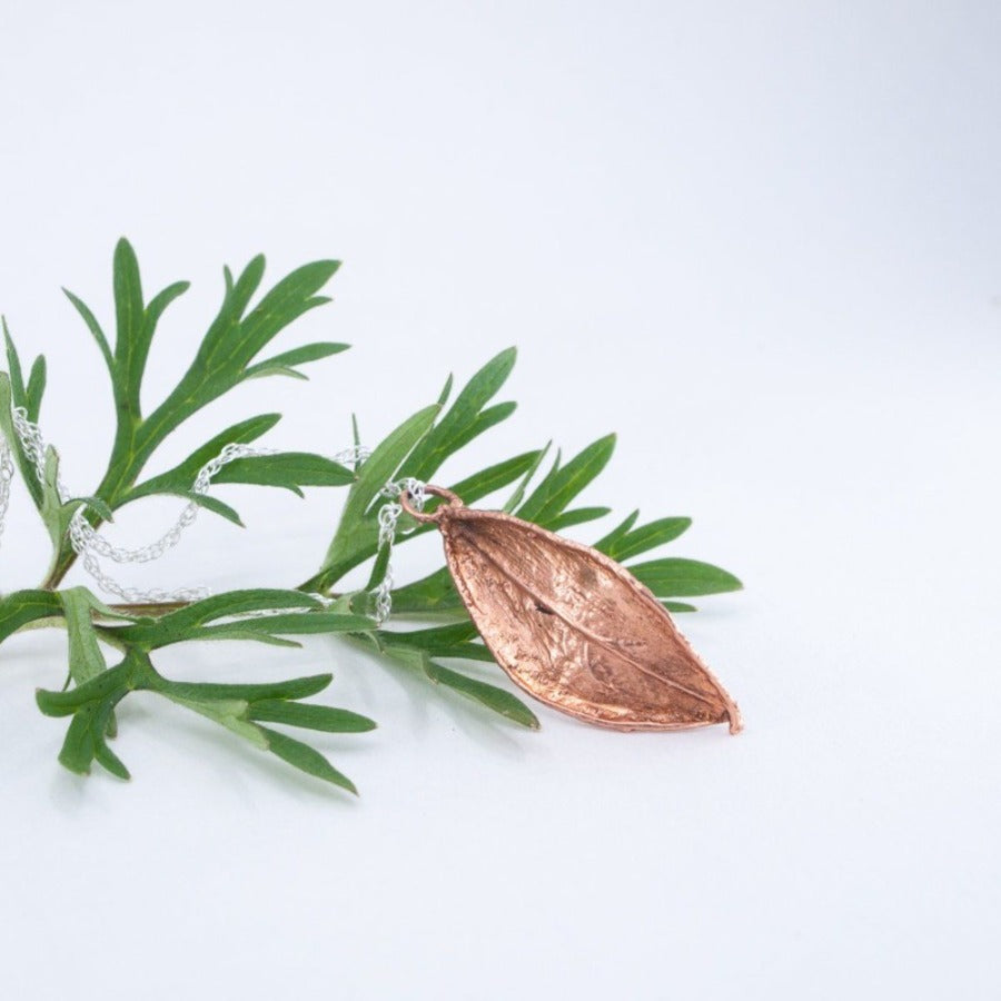 Twisted tip simple leaf Necklace Found by Dawn 